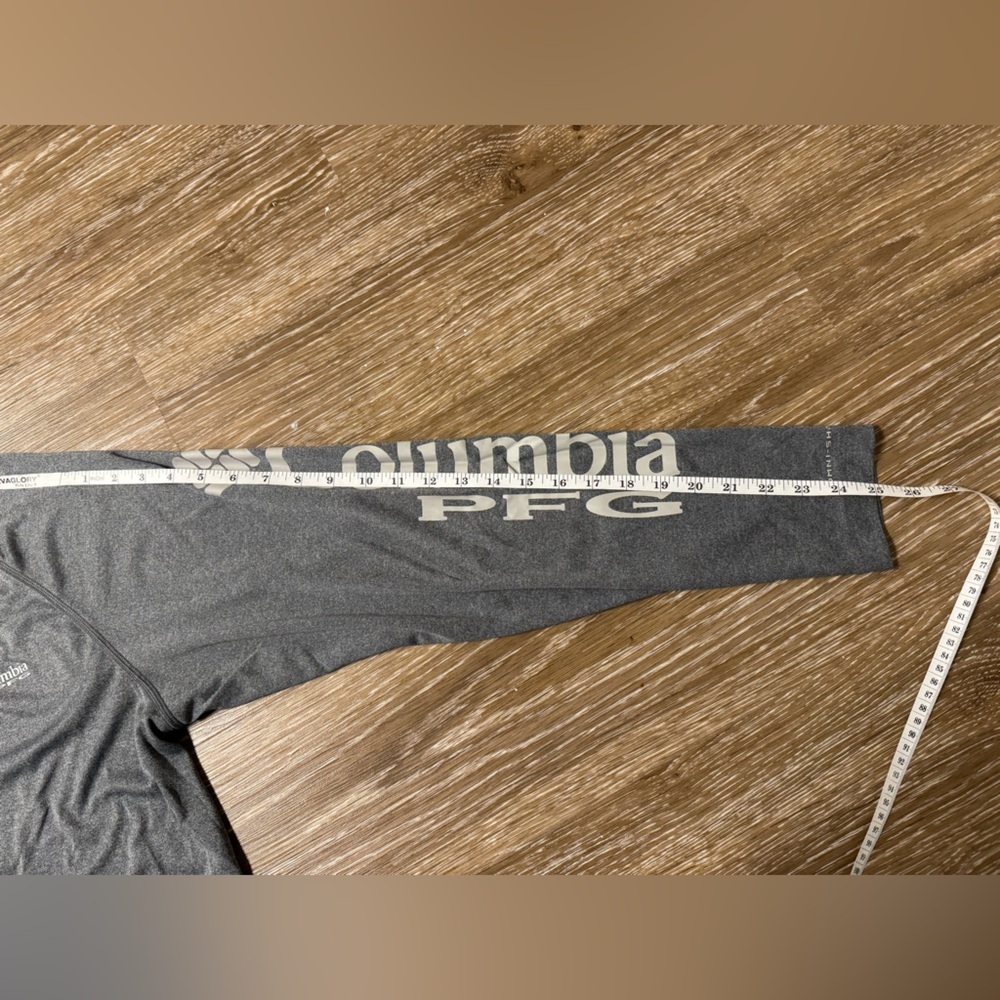 Gray Columbia Performance Fishing Gear Long Sleeve Men's Size‎ M Logo on Arm EUC - Picture 8 of 10